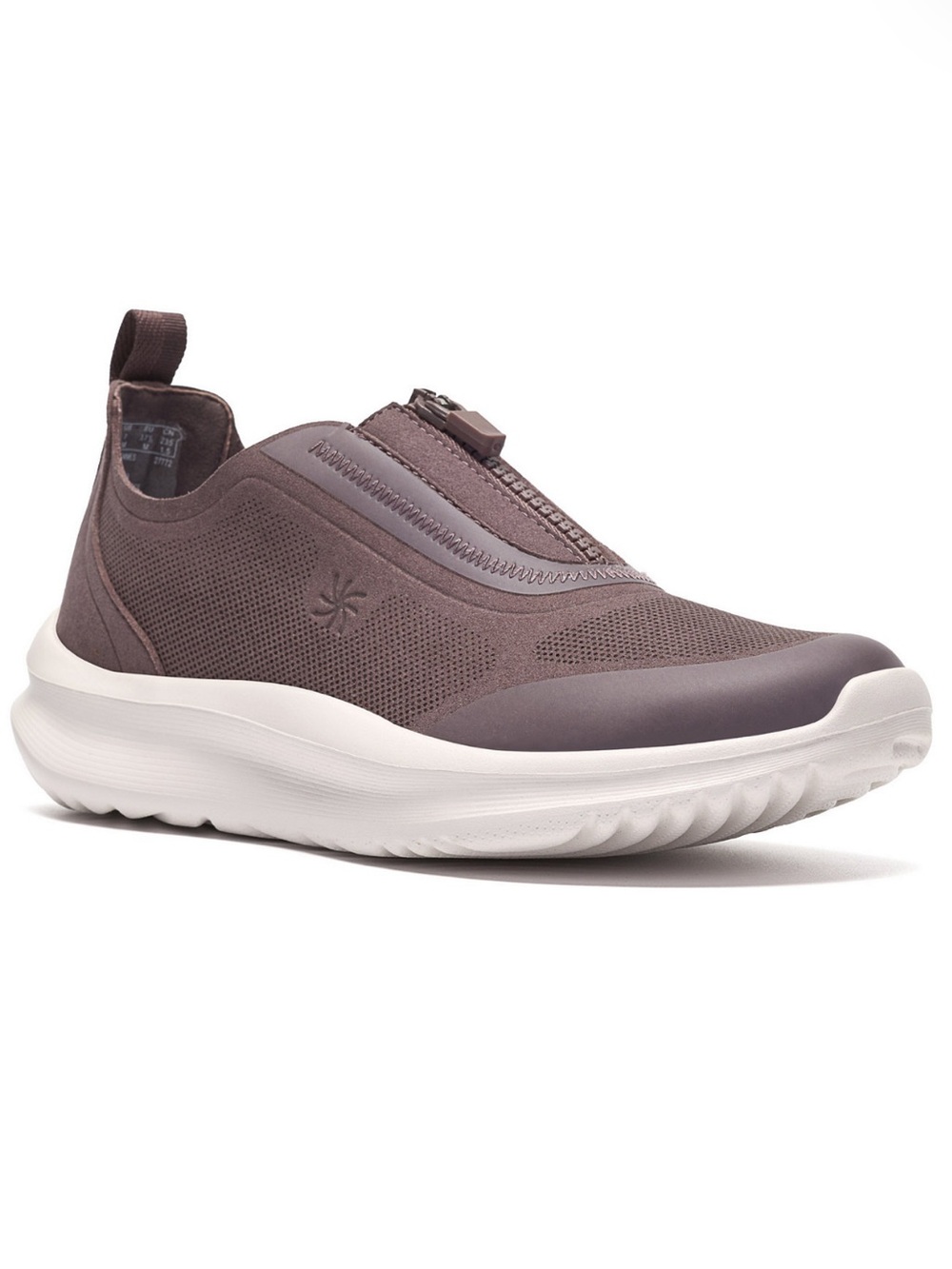 Clark’s Women's Solevana Bay Slip-On Round Toe Sneakers Size 11